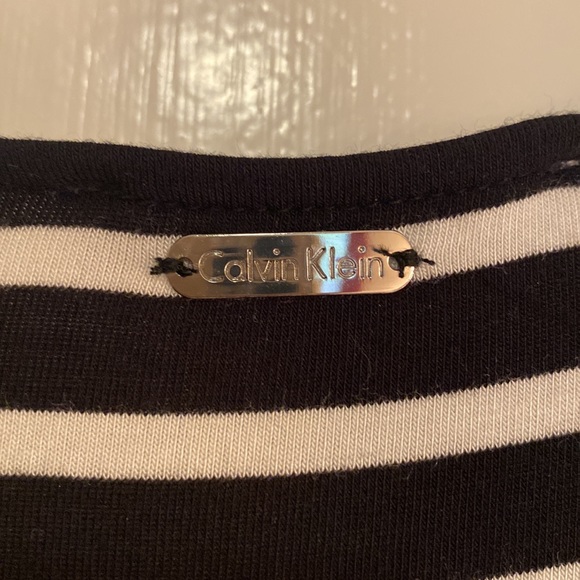 Calvin Klein black and white striped “ cold shoulder” dress on size M. - Picture 5 of 8